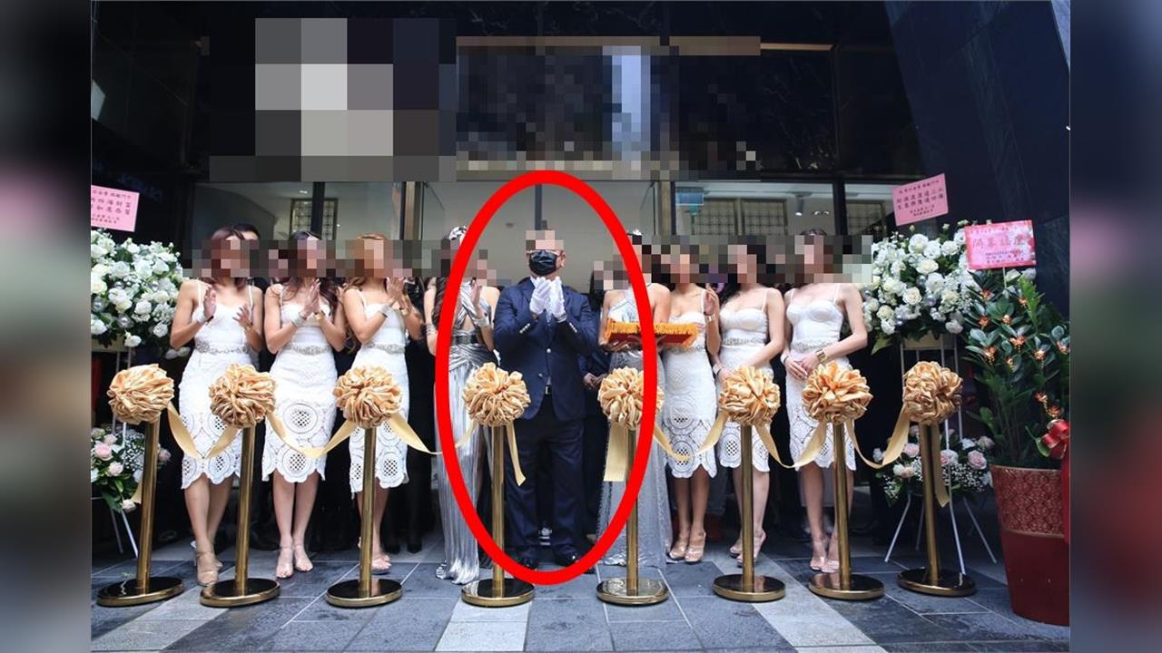 聖石前老董私生活流出…包養對象臀刺「XXX之奴」示忠！遭爆拍557部酷刑片