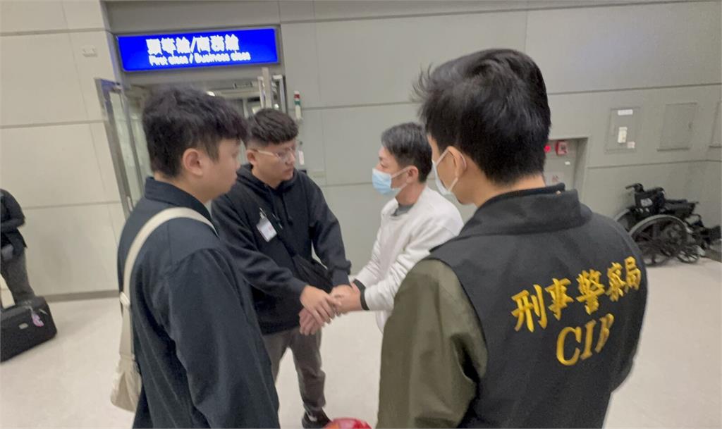 找嫩妹性交易遭判刑 車禍又害2死11傷潛逃美國躲7年終落網