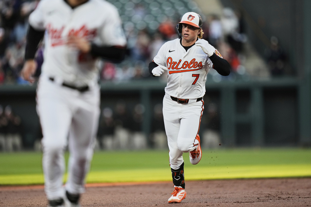 MLB(影)／為愛犬轟出滿貫砲!　金鶯新秀在狗狗主題日發威助球隊獲勝