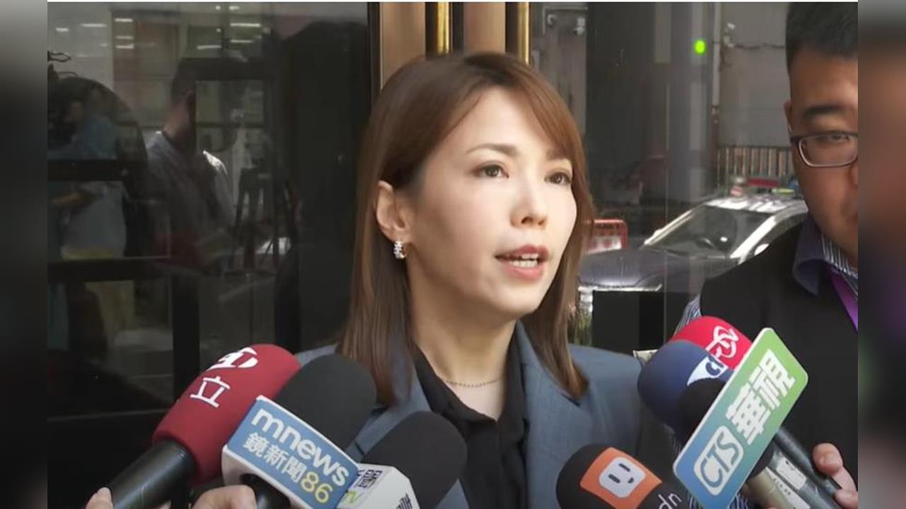 快新聞／出面回應了！黃國昌疑養狗仔挨轟　陳智菡嗆：因揭弊被恨得牙癢癢