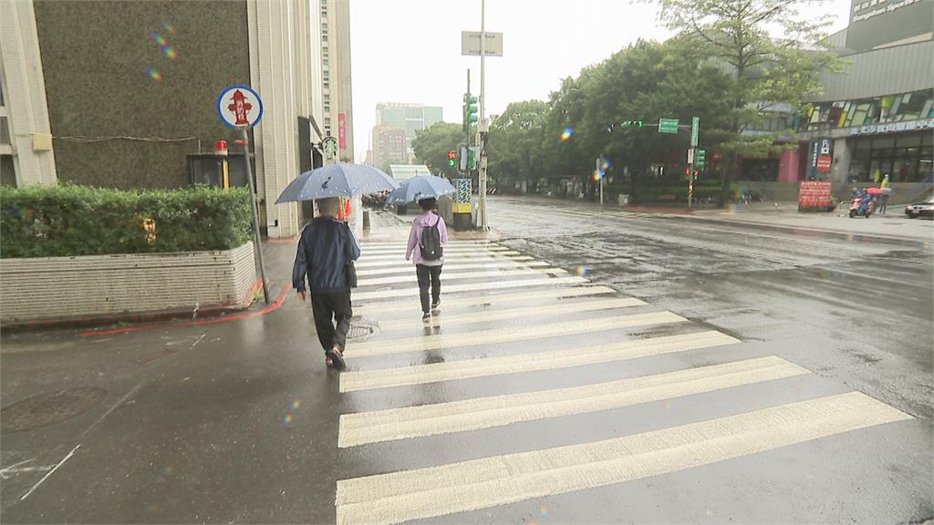 快新聞／明起水氣增！北部、東半部迎降雨　下週末又有東北季風報到