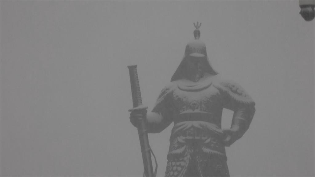 強烈寒流來襲！南韓狂下大雪冷到週末　民眾少出門