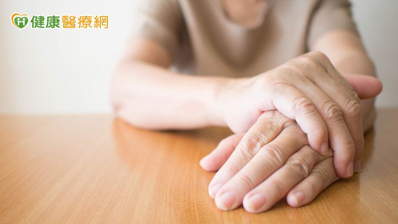 6旬婦手麻就醫　竟揪出「心肌病變」？！