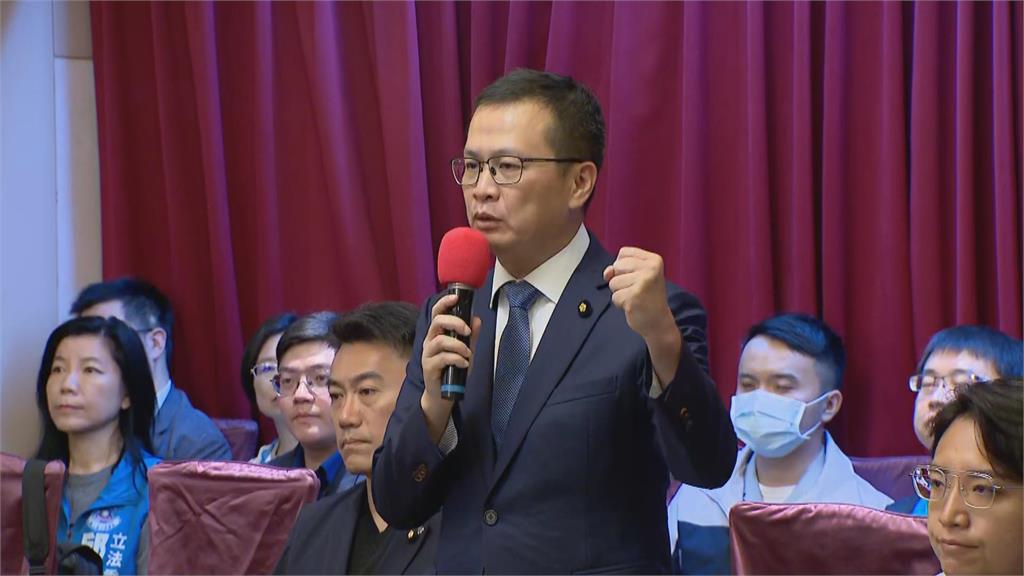 快新聞／羅智強參選黨主席　「護衛」盧秀燕選總統：她是太陽、我當月亮