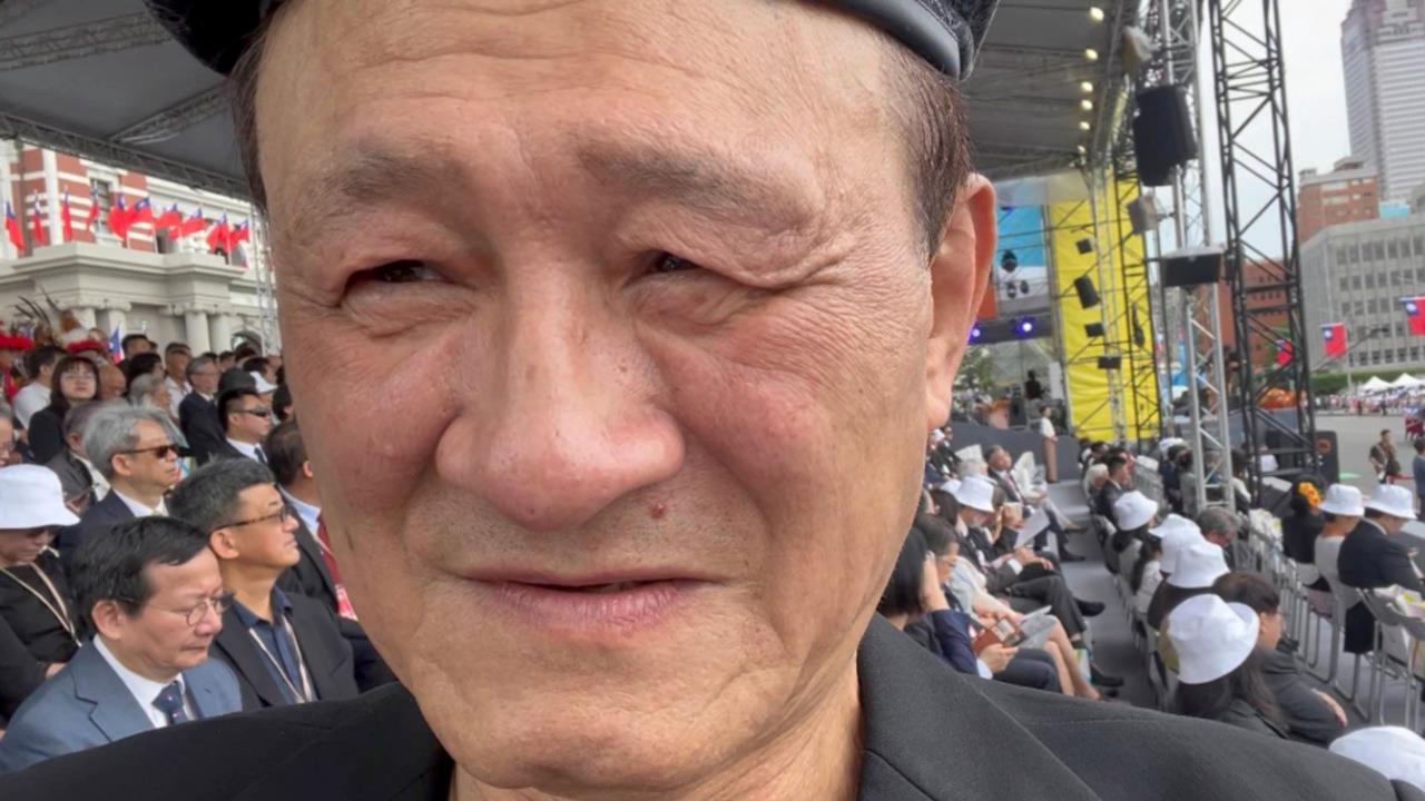 民進黨39歲「陳慕義生日差1天」曬挺台文！突轟「外來藍鳥」醜化台灣