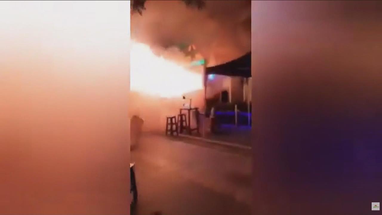 曼谷酒吧深夜遭祝融吞噬　顧客逃生受阻、27人命喪火窟