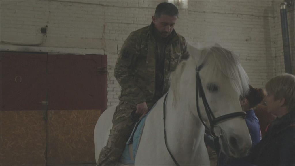 服務烏克蘭軍人　馬術紓壓營治療前線創傷