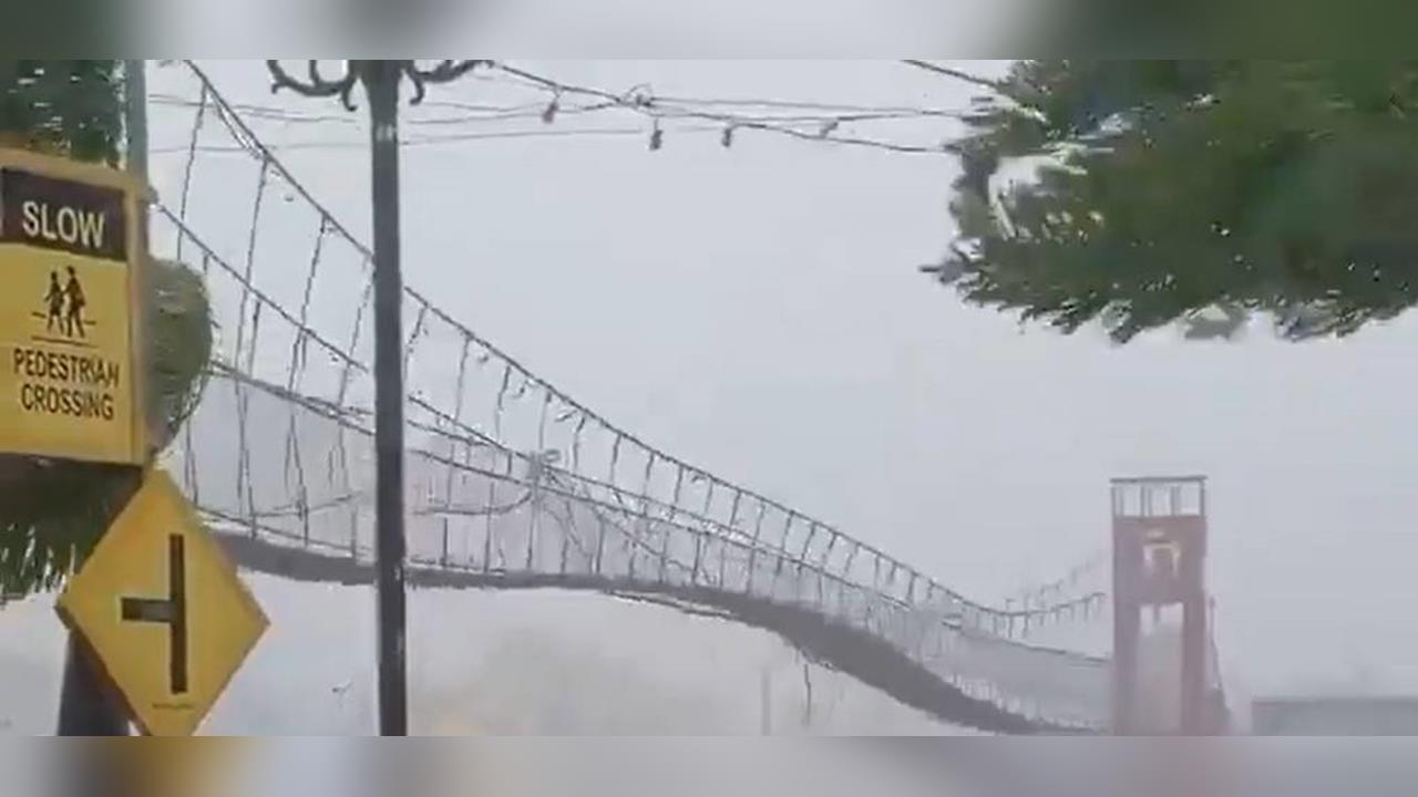 快新聞/鳳凰強襲菲律賓!瞬間陣風飆230公里 吊橋狂晃影片曝光