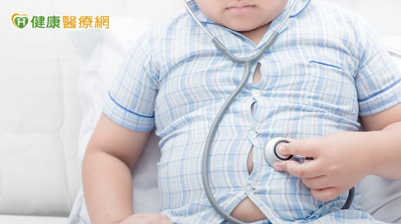 研究：兒少高血壓20年翻倍！不健康飲食與肥胖成主因　家長留意3點助改善