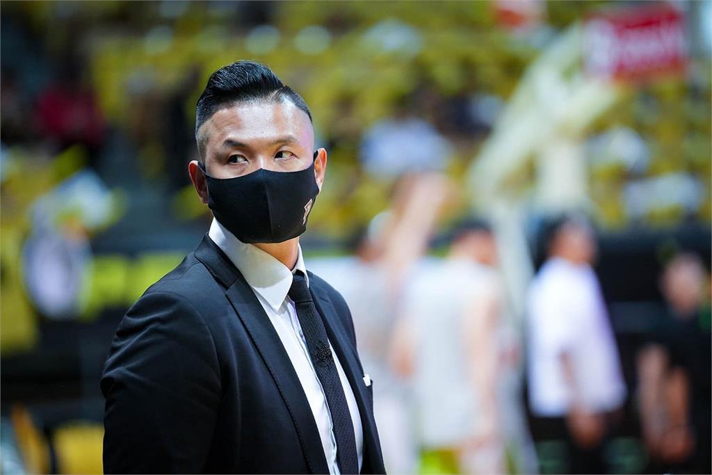 快新聞／陳建州夫妻要大牙公開道歉　律師打臉「違憲」：把自己看太高