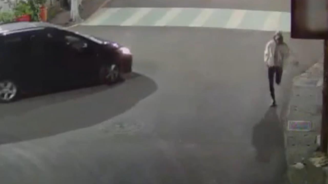 助陣討債變內鬨！不滿女友被推擠　豬隊友竟「倒戈」持刀捅友