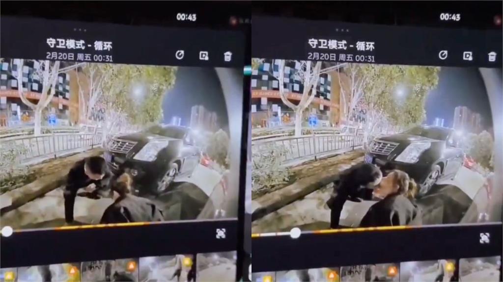 正妹路旁「褪褲便溺」　下一秒緊摟男友熱吻　畫面曝光網友看傻眼