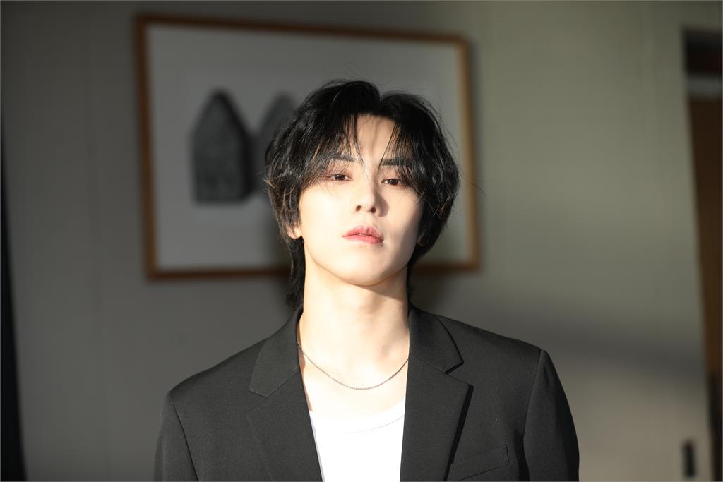 快新聞/挑戰韓星最強福利! ROCKY加碼一對一合照還「陪吃烤肉」