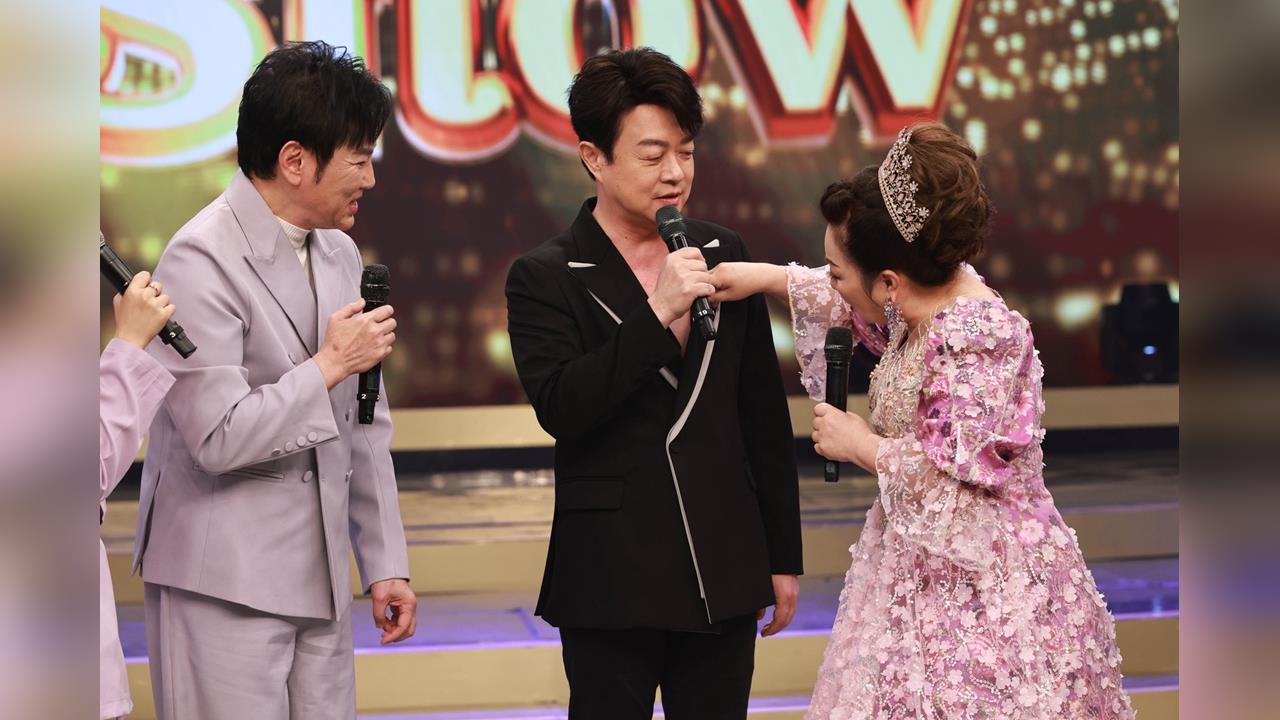 金曲歌王「犯大忌」！錄白冰冰節目唱一半走音　秒變臉「尷尬畫面」流出
