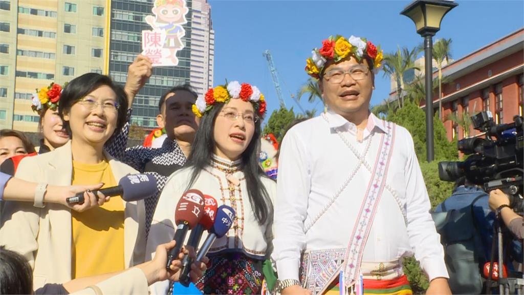 快新聞／與陳瑩攜手走進立院　王義川：和台灣土地真正主人一起走紅毯