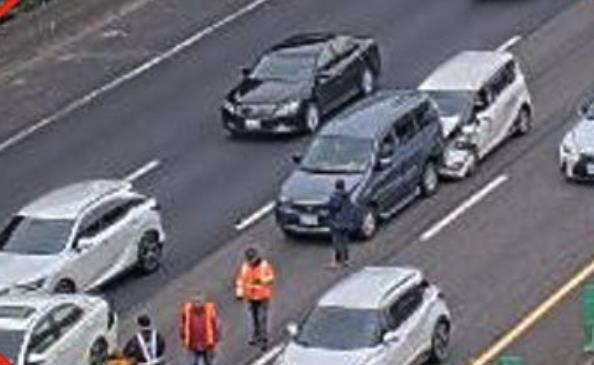 快新聞／上班注意！國1「3車追撞」內線車道被佔用　路段回堵時速僅剩17公里