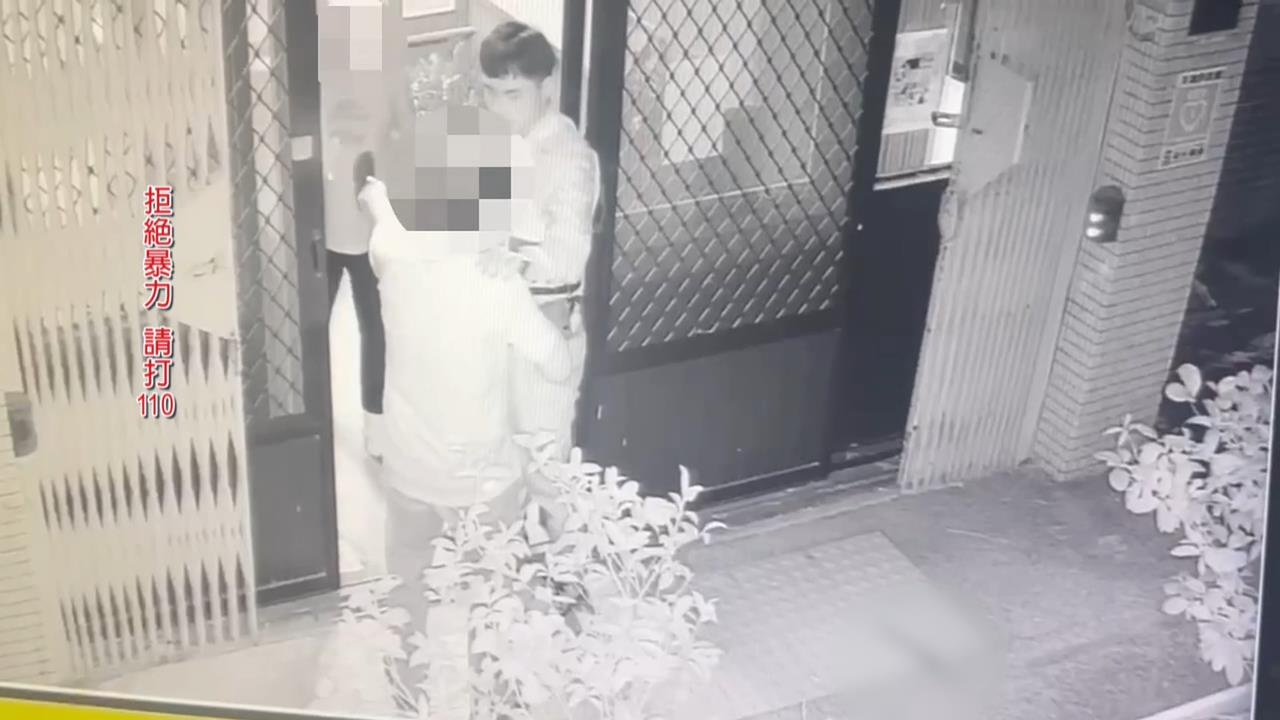 砍人砍到警局？男討債談判破局　持生魚片刀追砍　被害人刀傷「接近心臟」