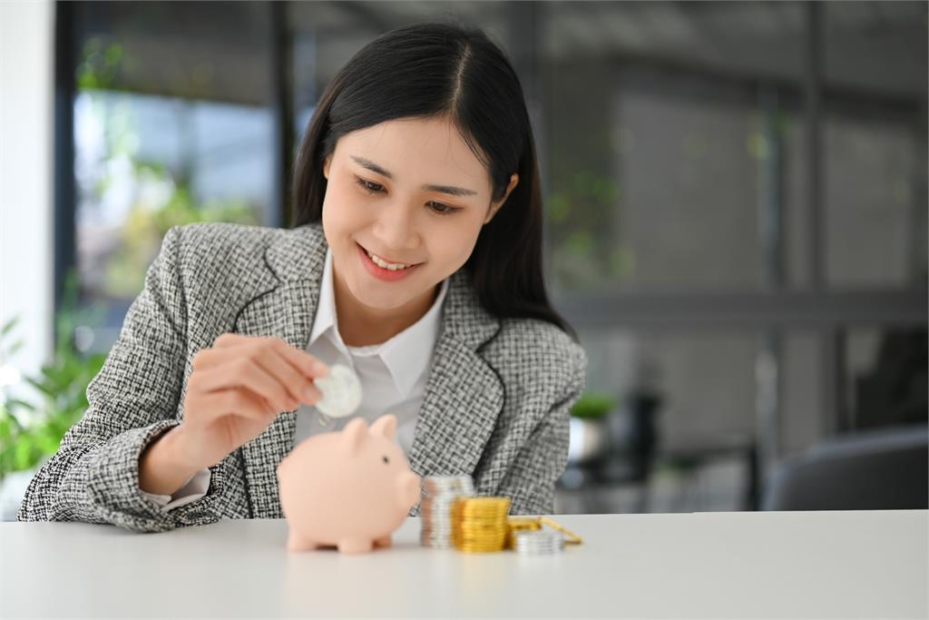 存錢關鍵在這裡！女生必改6個生活習慣　讓妳更快存到第一桶金