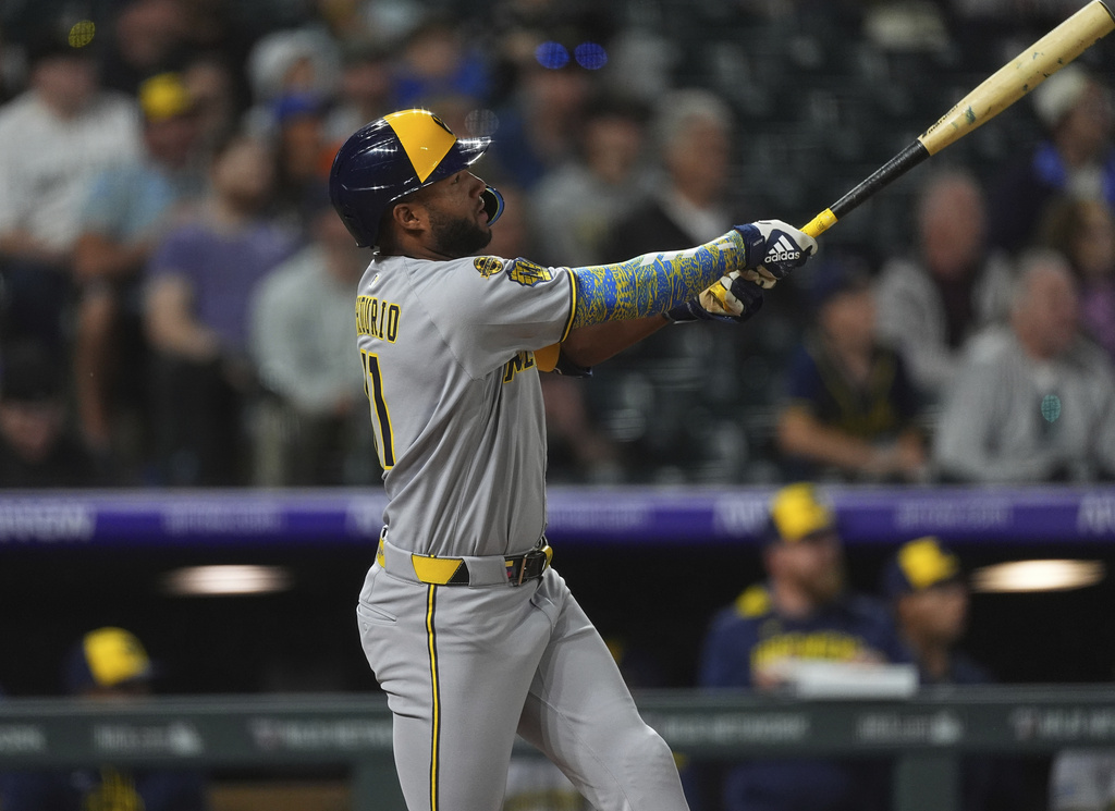 MLB(影)／釀酒人客場17:2大勝落磯 最近戰績7勝1敗還締造隊史新紀錄