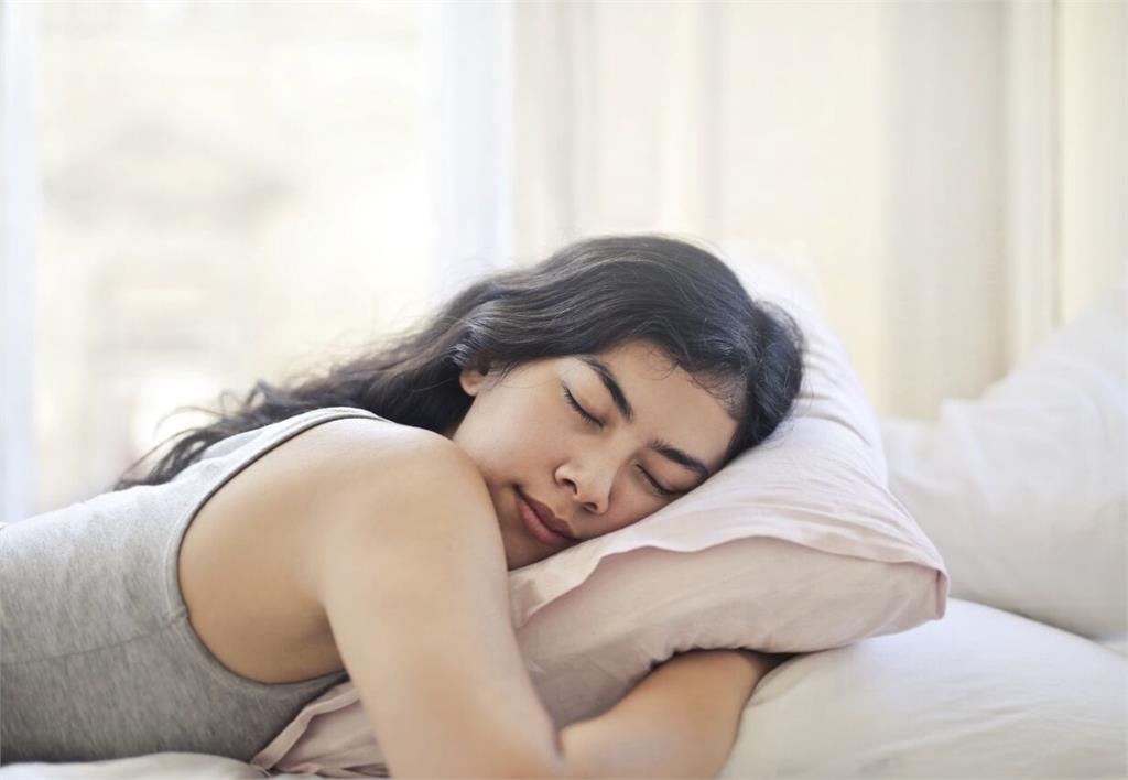 睡不飽害人肥！內臟脂肪增11%   醫：周未補眠也救不回