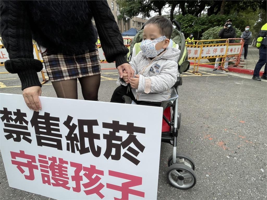 菸品危害健康關鍵竟非尼古丁　修法延宕15年！公益團體怒了