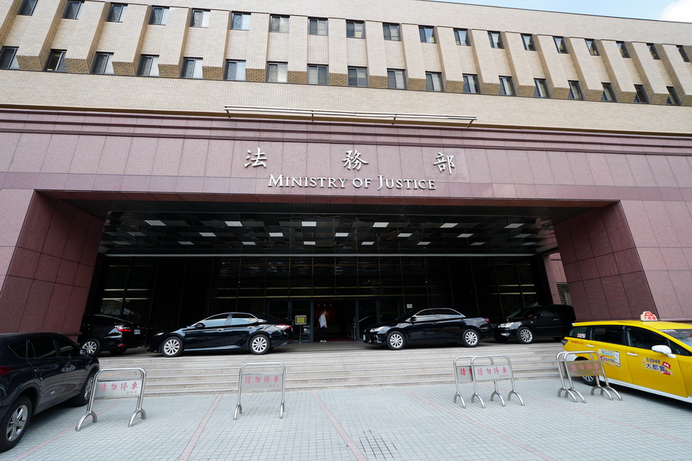 〈民視論壇〉翁達瑞－黃國昌可否使用「示範帶」質詢？