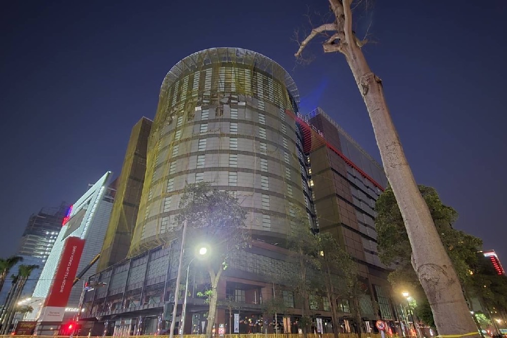 新光三越氣爆修復最後階段　想營業還差整體安全評估和專業簽證