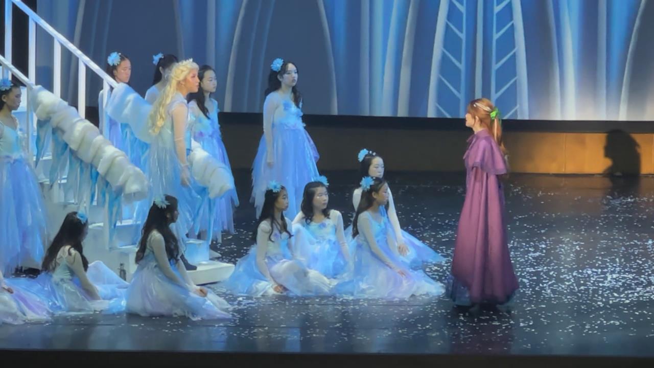 高雄美國學校推出冰雪奇緣音樂劇　101名學生共同創作