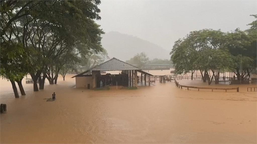 泰國北部連日大雨　清邁自然公園汪洋一片　緊急撤離百頭大象