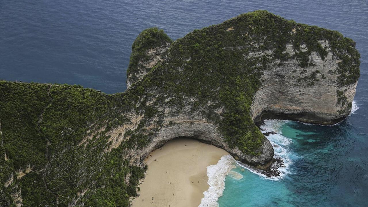 快新聞/中資退散!峇里島1玻璃電梯破壞環境 印尼當局下令停工