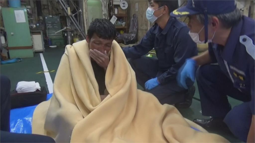 巴拿馬籍貨輪日本外海遇颱風沉沒 僅1人存活仍有41人、千頭牛隻下落不明