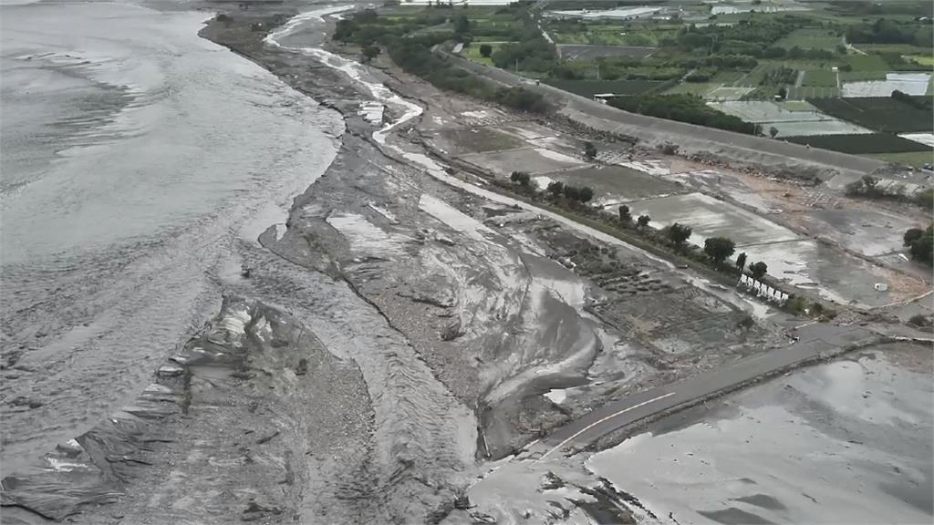 空拍慘況曝光！　彰化順風飛行場遭大水淹沒