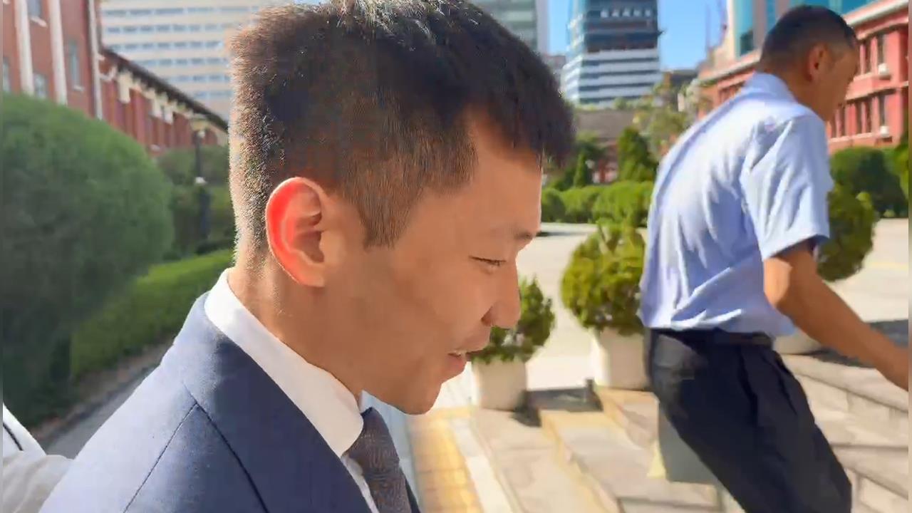 李洋備詢首秀震撼教育！遭藍打斷發言　卓揆神救援