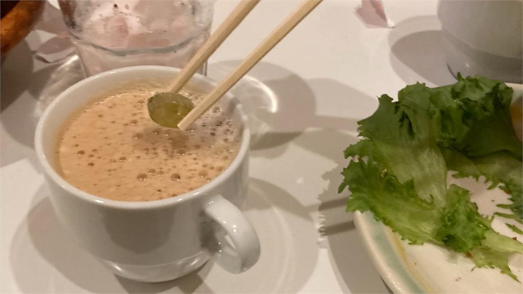 日本百萬鄉民激推「喉糖+奶茶」神奇組合！網一喝大驚：就是「這飲料」味道