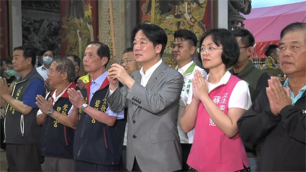 賴清德赴鶯歌碧龍宮參香人氣超夯　民眾熱情大喊「凍蒜」