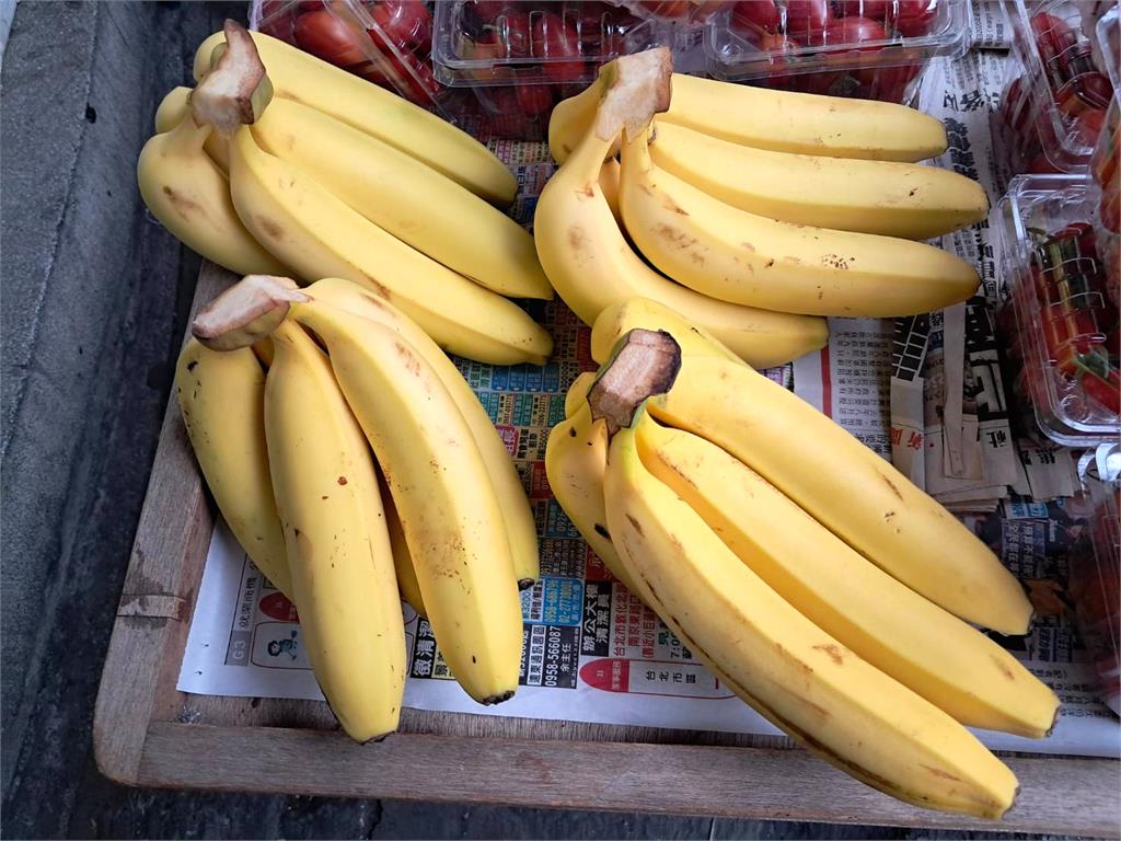 別再丟掉黑點香蕉了！1分鐘搞懂香蕉保存祕訣與黑點真相