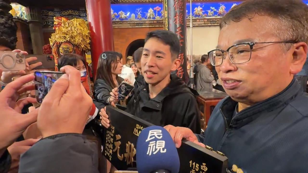 超狂！西螺福興宮搶頭香　廖博彥二度獲「頭香狀元」