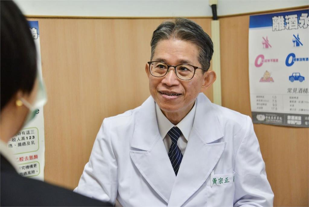 老人家作息單調固定、不愛動…   正常老化？小心早期失智症難察覺