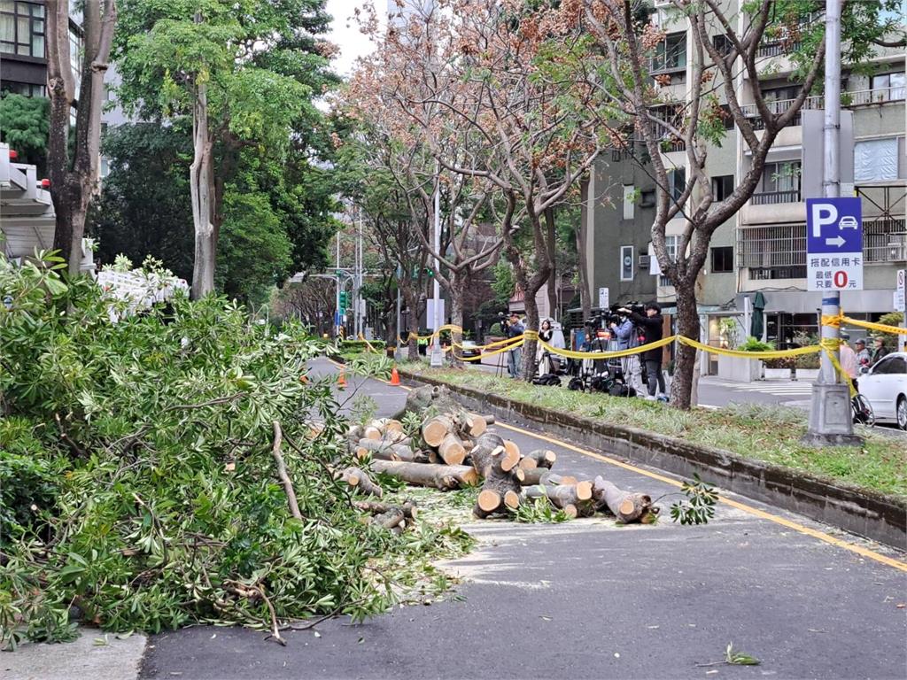 快新聞／慶城街工地坍塌持續灌漿　北市府開罰18萬、勒令停工