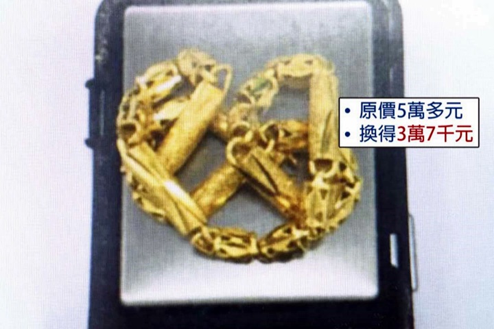喝酒要續攤被拒 男搶好友金鍊換錢