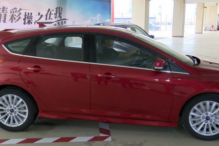 歐系車輛新車發表 奔馳賽車場展性能