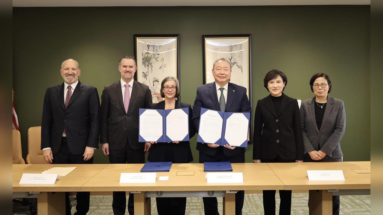 台美簽署「對等貿易協定」中國又崩潰 不服氣發長文喊:台灣對美國投降了!