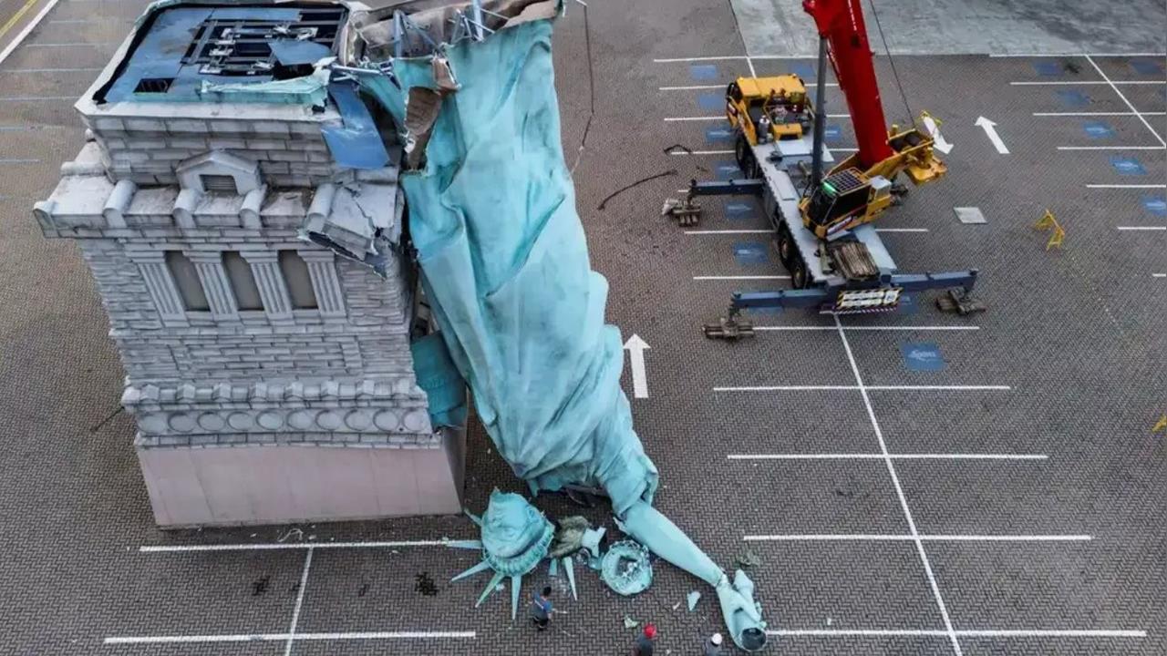 快新聞／轟然倒塌！巴西「自由女神複製像」不堪強風摧折　網笑：反映現實？