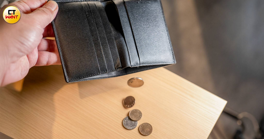 詐團冒充金管會來電「不配合帳戶就凍結」　他照做寄金融卡10萬元全被盜