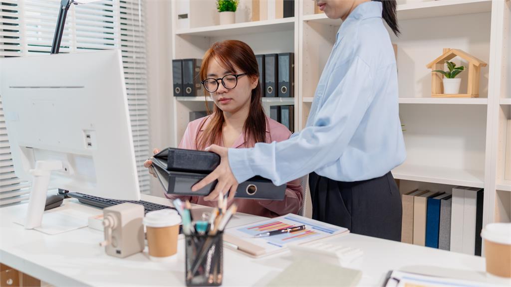 伸手不打笑臉人！5個「笑著說不」的拒絕技巧讓妳擁有好人緣