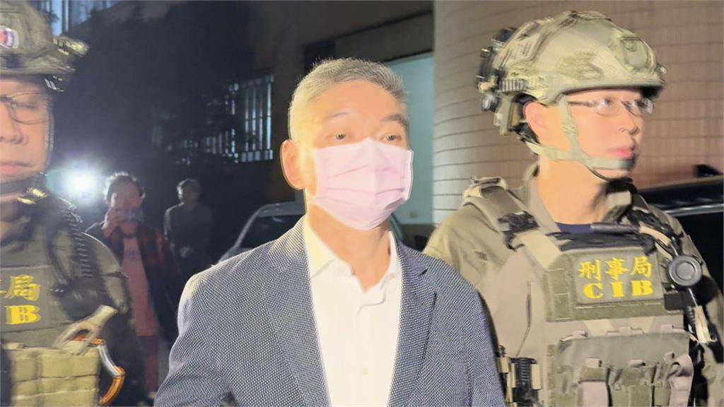 竹聯幫仁堂堂主「麥可」被逮200萬交保　被問「爭大位」反應曝光
