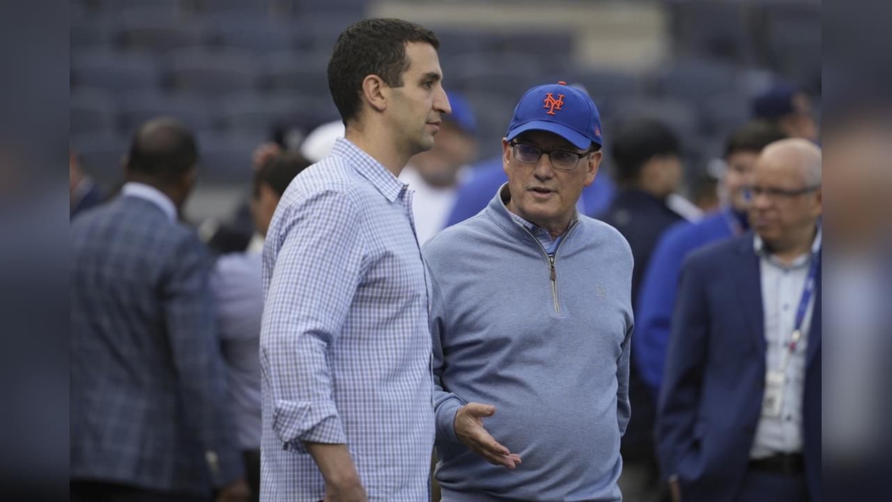 MLB(影)／大都會球迷舉標語要炒總經理竟被請出場！大老闆親自出面解釋