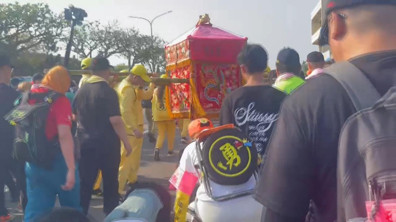 白沙屯媽祖一夜疾行抵台中 香燈腳爆哭!民視團隊沿途見證神蹟