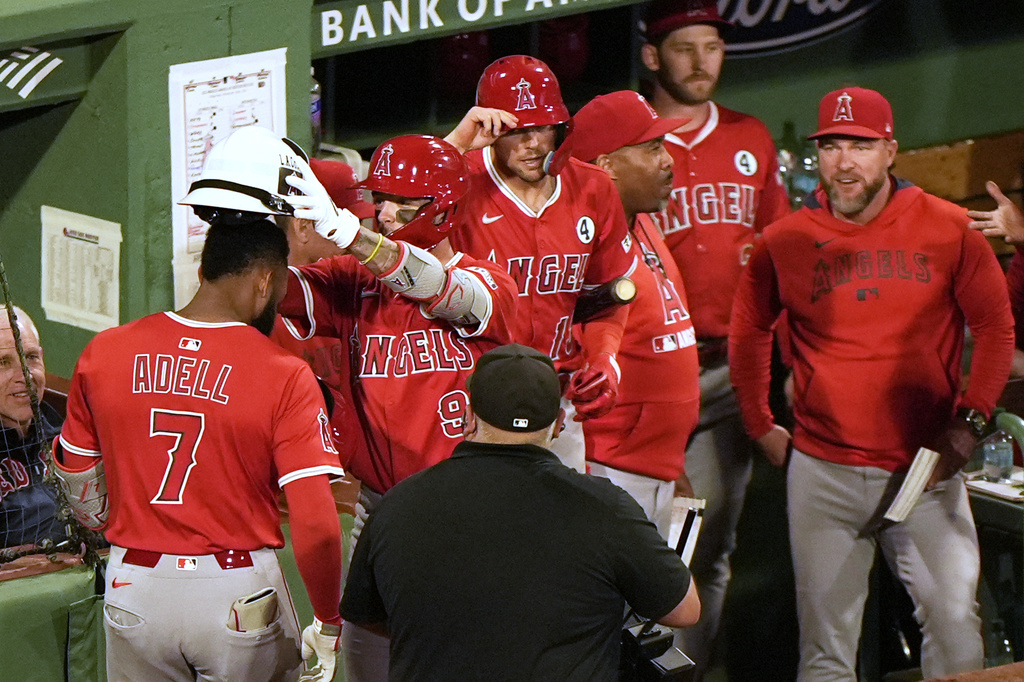 MLB(影)／楚奧特「核彈級」帶頭轟　天使首局三轟破芬威球場百年紀錄