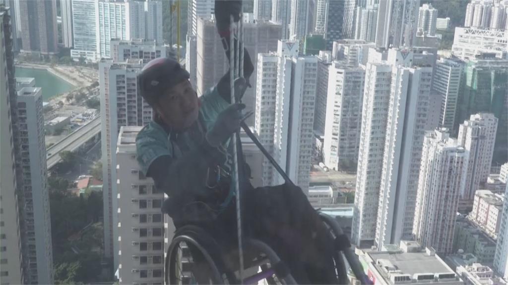 身殘心不殘！ 亞洲攀石王坐輪椅爬320公尺高樓